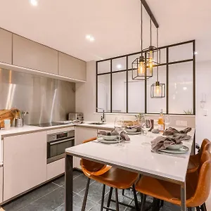 https://stylish-apartment-50-meters-from-the-beach.hotelsghent.com